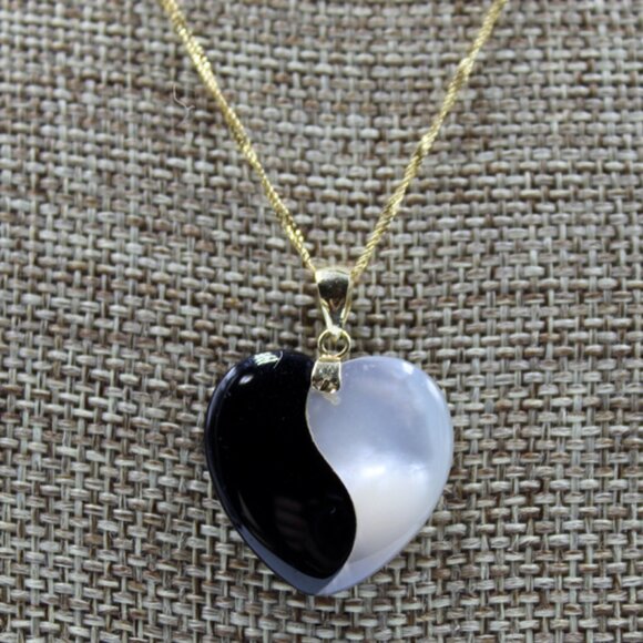 14K Pearl / Onyx Heart Pendant Necklace - Picture 2 of 8